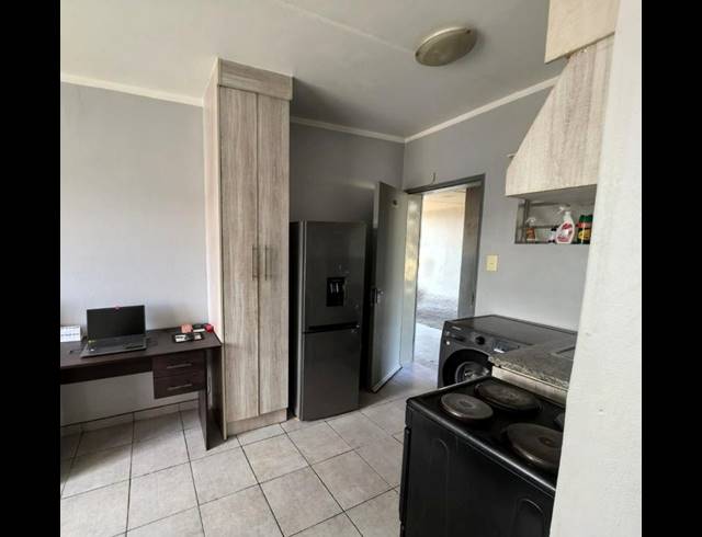 2 BEDROOM APARTMENT FOR SALE IN FLEURHOF